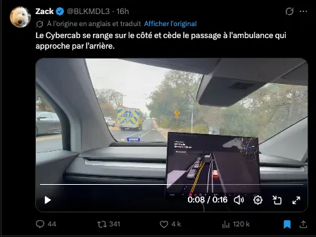 Le Cybercab se range sur le côté et cède le passage à une ambulance